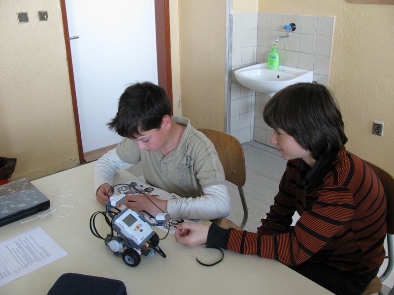 Fotogaléria zo súťaže robotiky pre Sekundu
