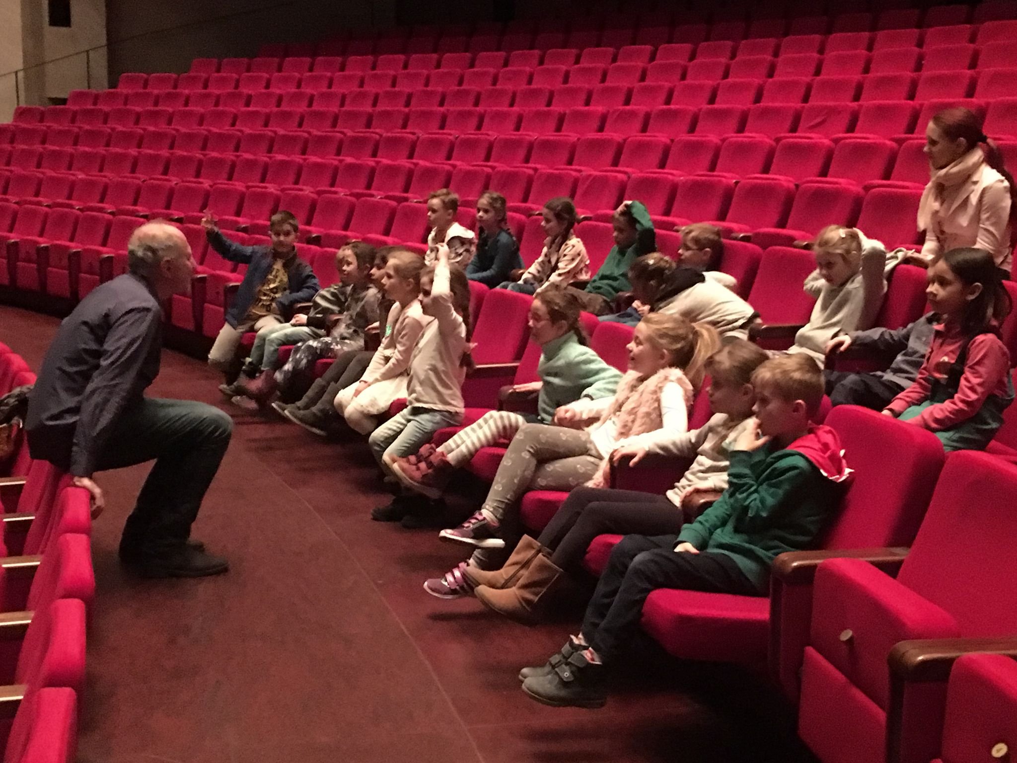 PYP 1 - visit of the Slovak National Theater - different jobs