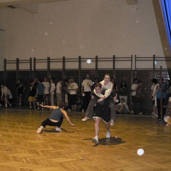 Noc v škole