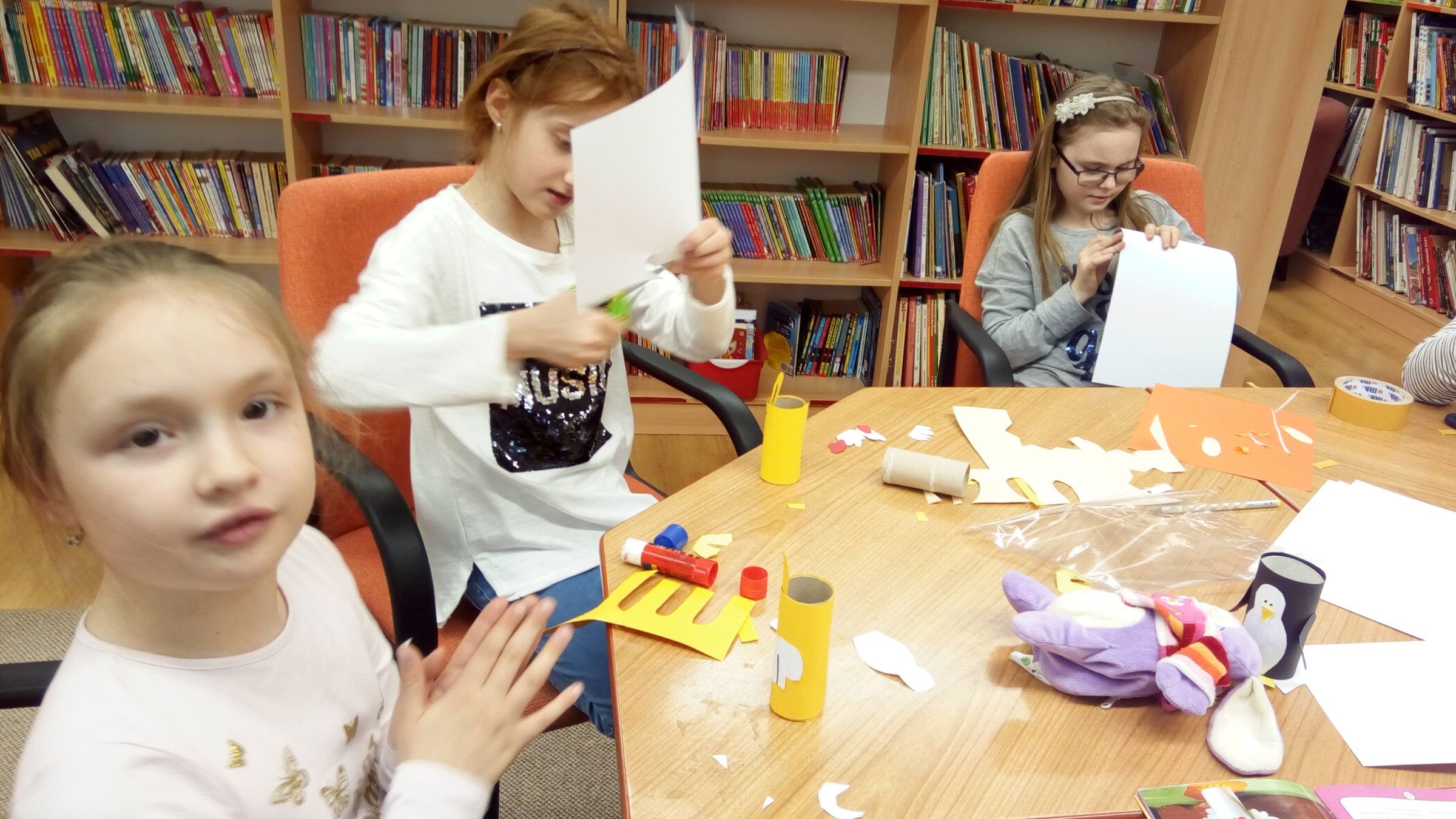 Čitateľský krúžok a výroba darčekov pre nových prvákov