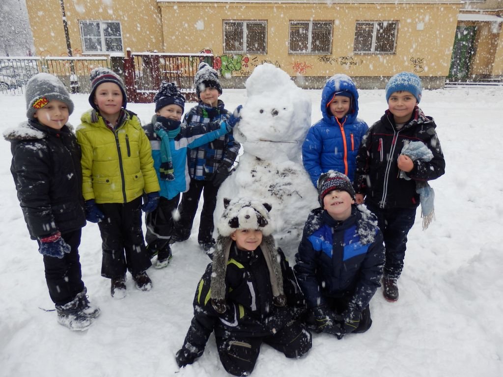 Telesná výchova na snehu