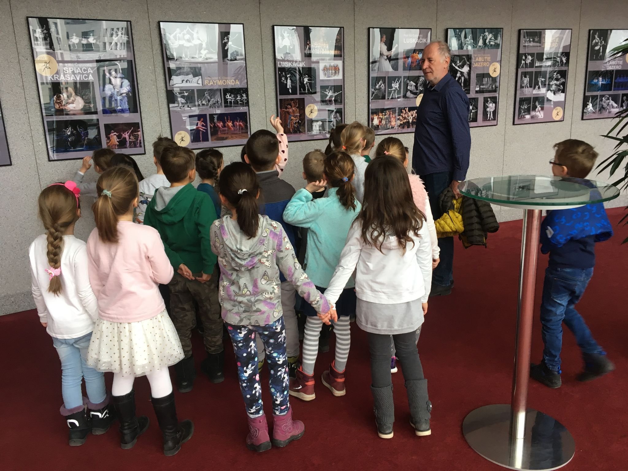 PYP 1 - visit of the Slovak National Theater - different jobs