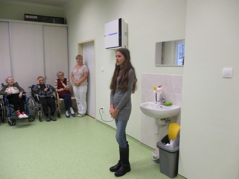 Vystúpenie v domove seniorov 2016
