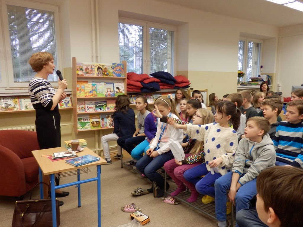 Beseda so spisovateľkou Toňou Revajovou