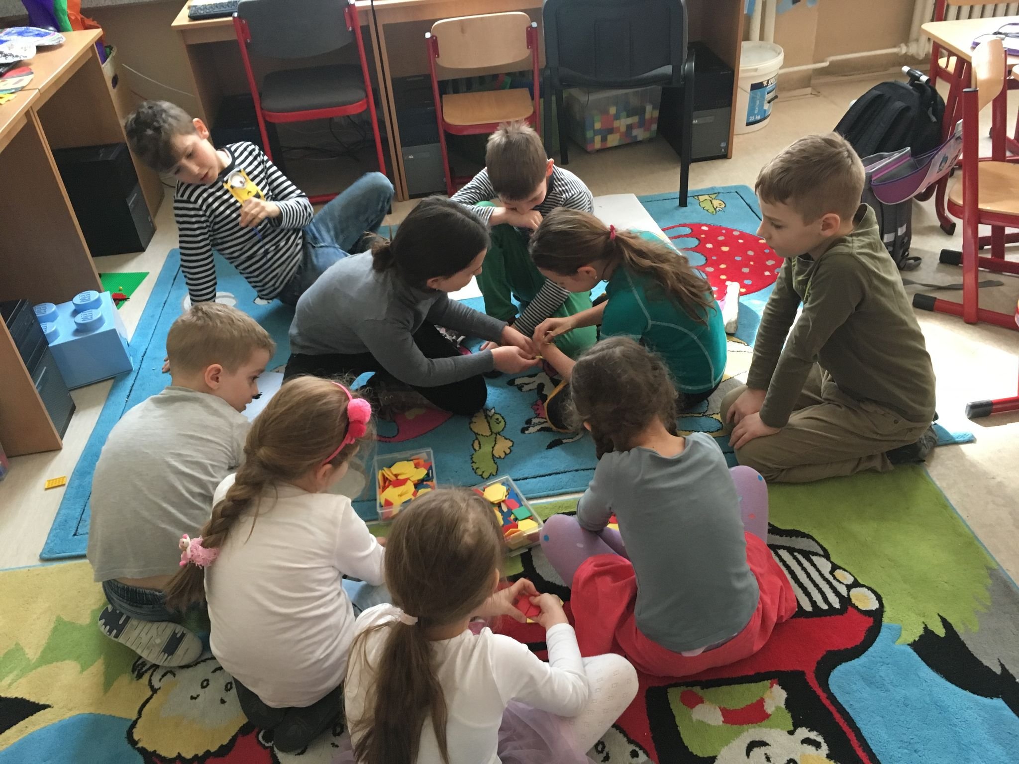 PYP 3 presenting to PYP 1 - Different patterns and symbols in Maths